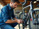 Vélo : comment corriger un dérailleur qui passe mal les vitesses