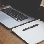 Bureau trop haut : reprendre un plan de travail standard